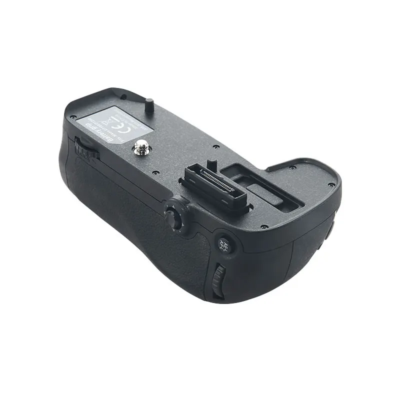 MB-D15 Batteria multi-potenza  - Camera Battery Grip recensione e prezzo
