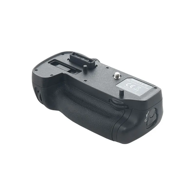 MB-D15 Batteria multi-potenza  - Camera Battery Grip recensione e prezzo