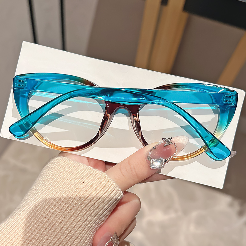 Occhiali anti-luce blu cat-eye - Photography Street recensione e prezzo