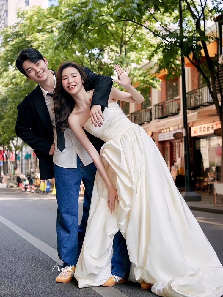 Abito da sposa in denim alla m - Photography Street recensione e prezzo
