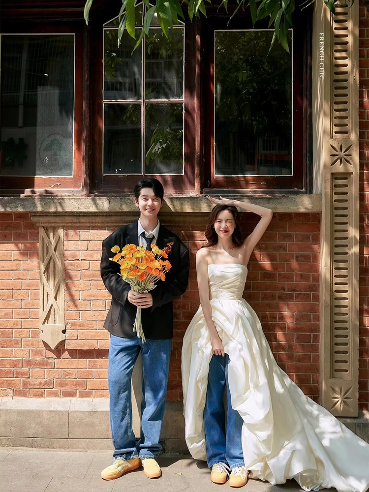 Abito da sposa in denim alla m - Photography Street recensione e prezzo